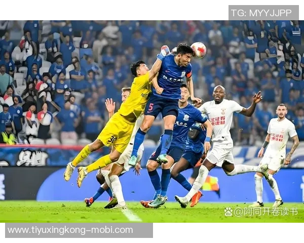 申花与首尔FC半场战成平局申花多次射门未能破门阿苏埃错失良机 申花与首尔FC半场战成平局申花多次射门未能破门阿苏埃错失良机